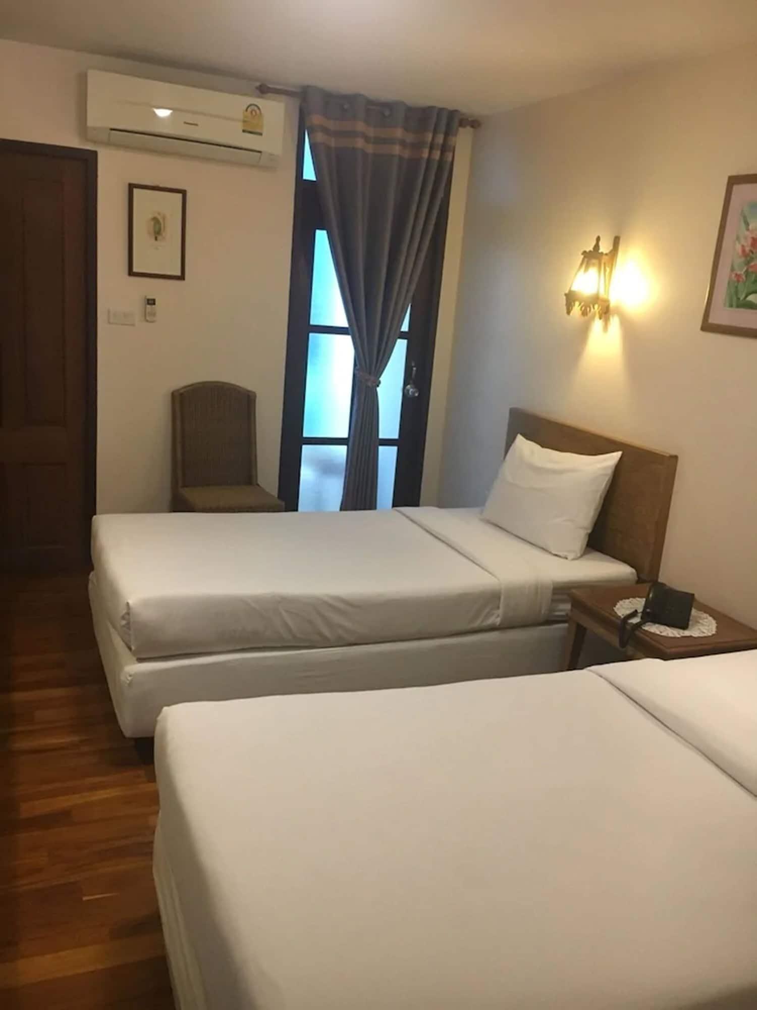 Sripat Guesthouse Sha Extra Plus Чиангмай Экстерьер фото