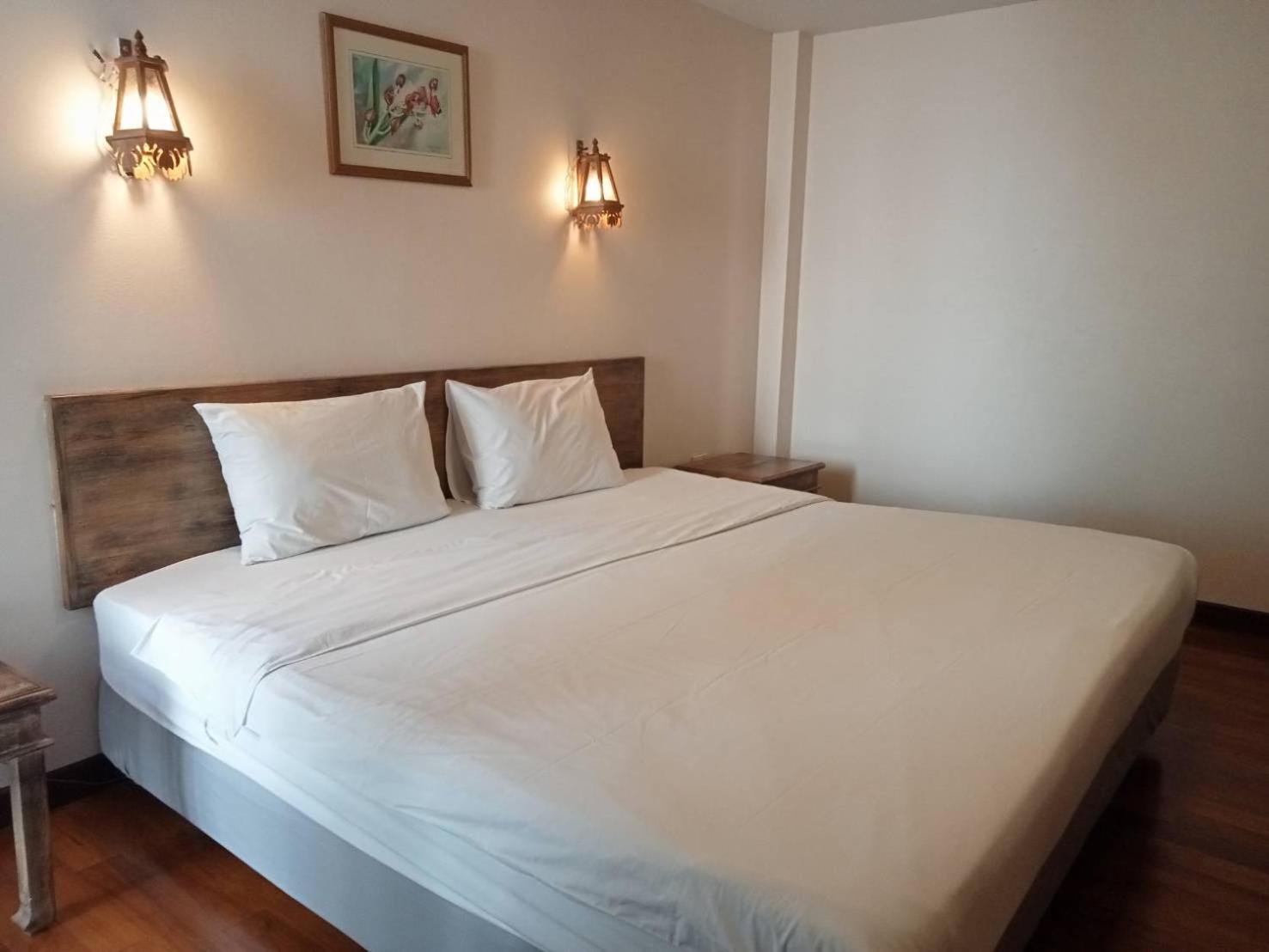 Sripat Guesthouse Sha Extra Plus Чиангмай Экстерьер фото