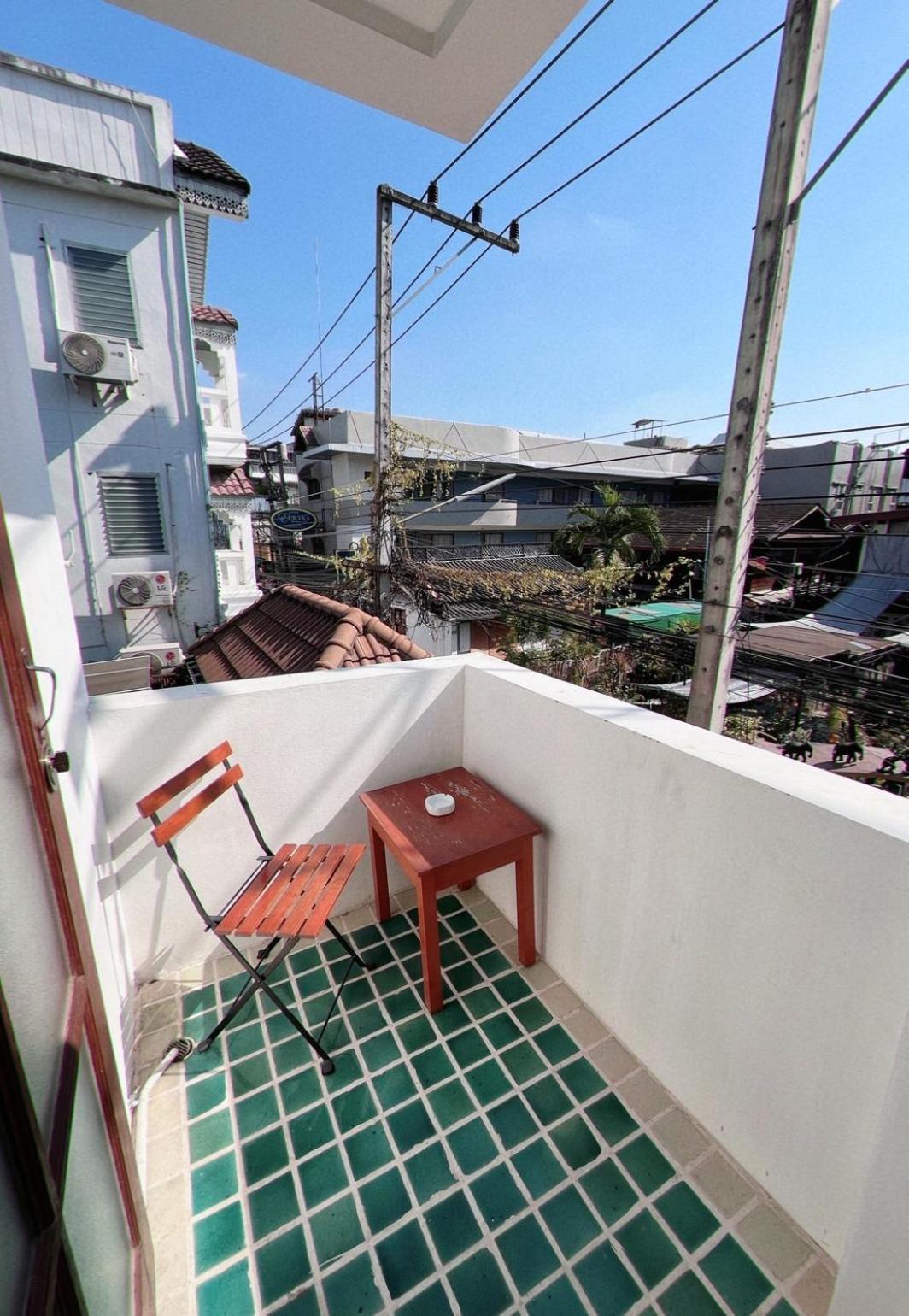 Sripat Guesthouse Sha Extra Plus Чиангмай Экстерьер фото