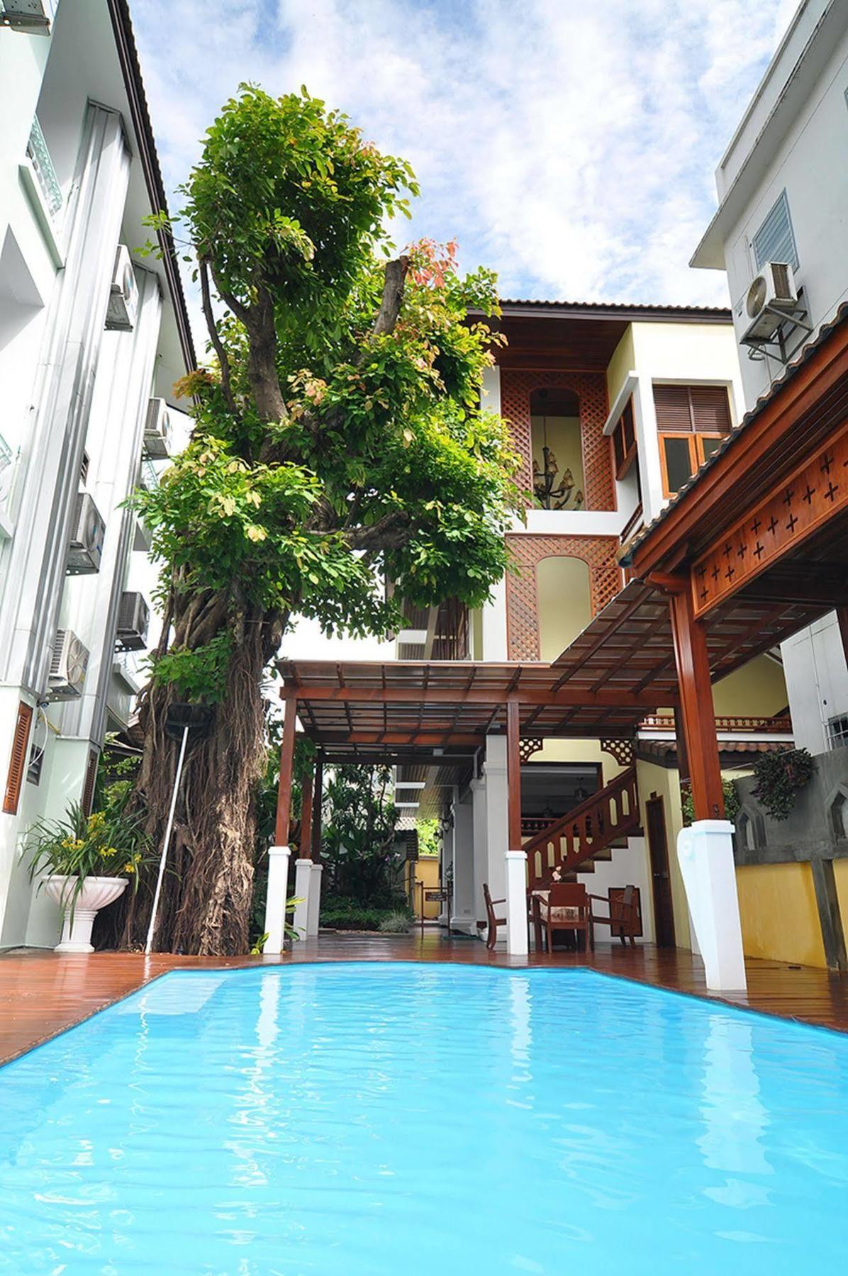 Sripat Guesthouse Sha Extra Plus Чиангмай Экстерьер фото
